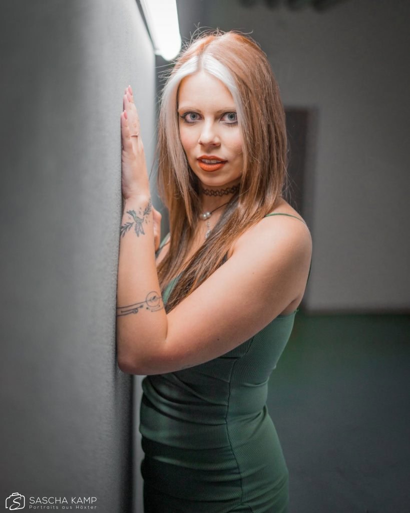 Model Vivien Rinteln Fotoshooting Indoorshooting Fotoclub Minden Portraitshooting Fotomodel NRW